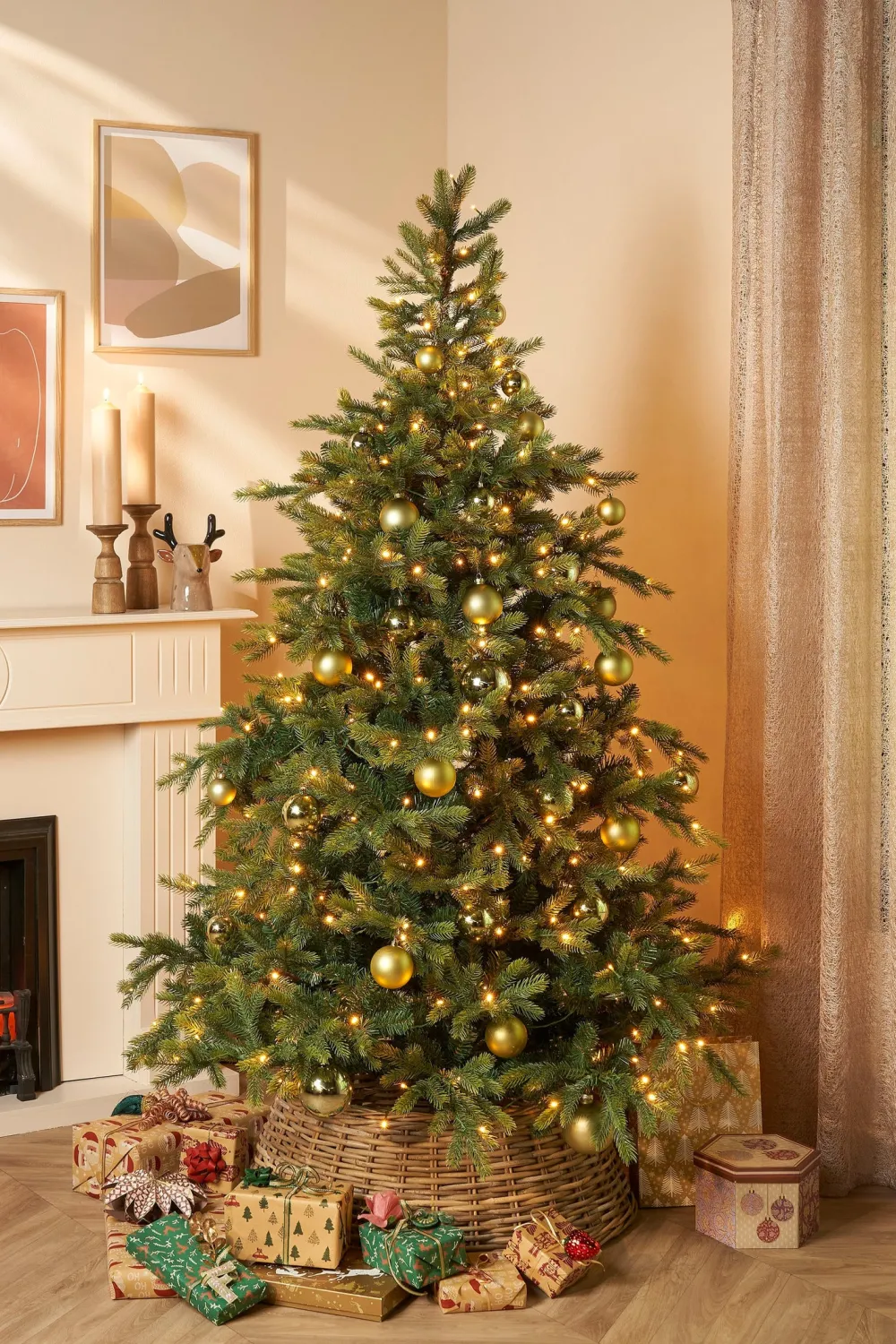 Hot Black Box Künstlicher Weihnachtsbaum Grand Fir D 152 H 215 cm Künstliche Weihnachtsbäume